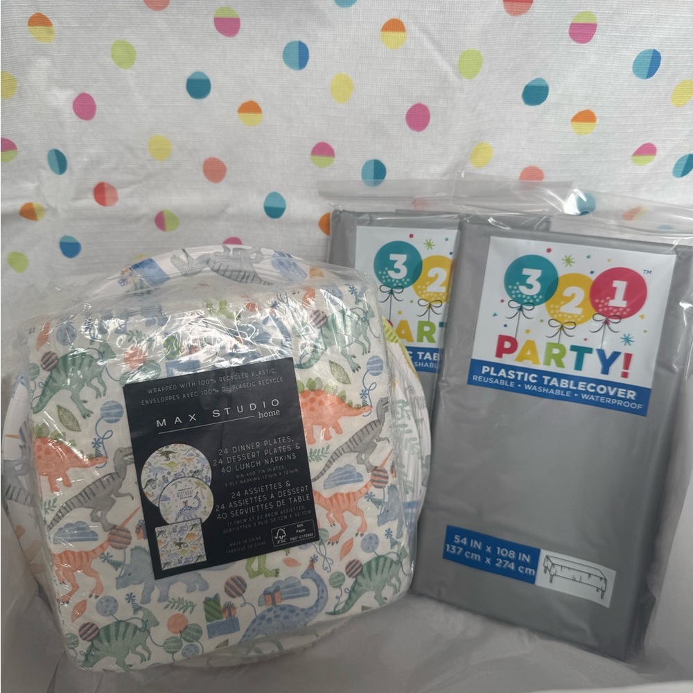 Max Studio Dinosaur Party Plates and 321 Party Tablecover Set